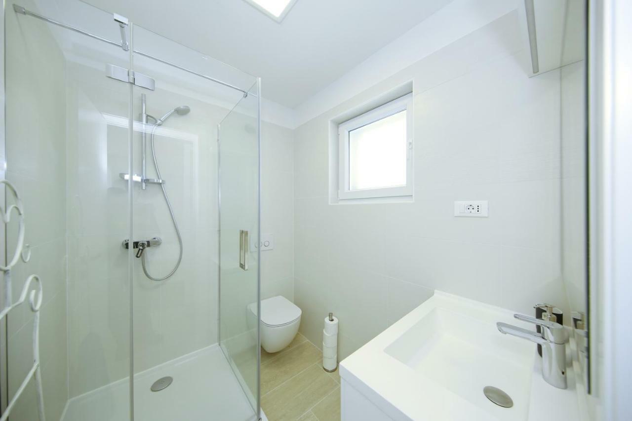 Valadar Apartments Privlaka  Esterno foto