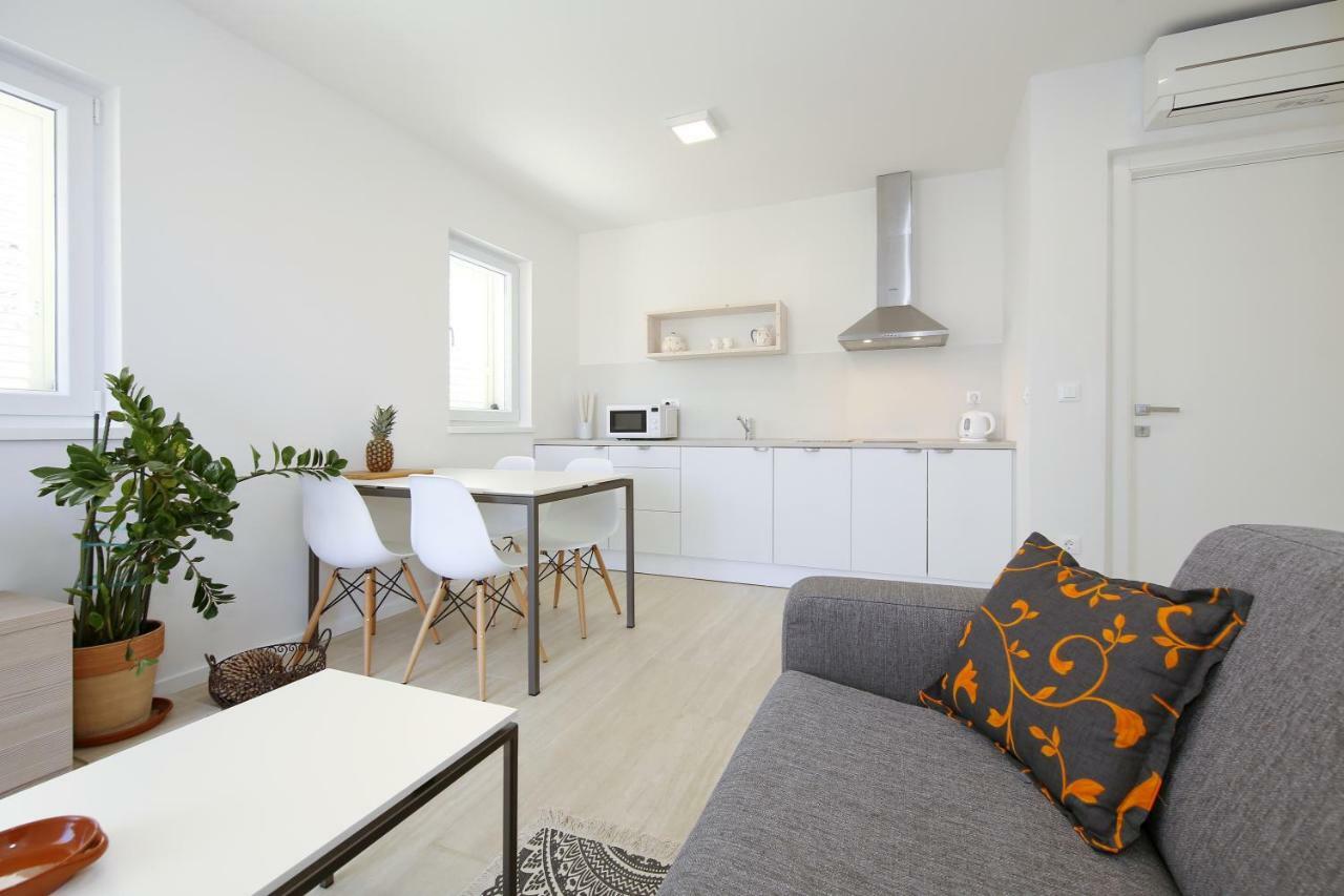 Valadar Apartments Privlaka  Esterno foto