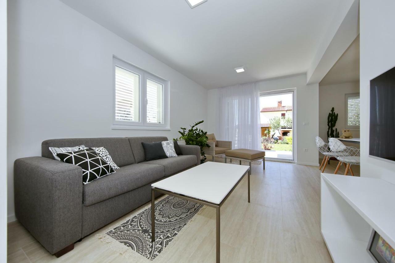 Valadar Apartments Privlaka  Esterno foto